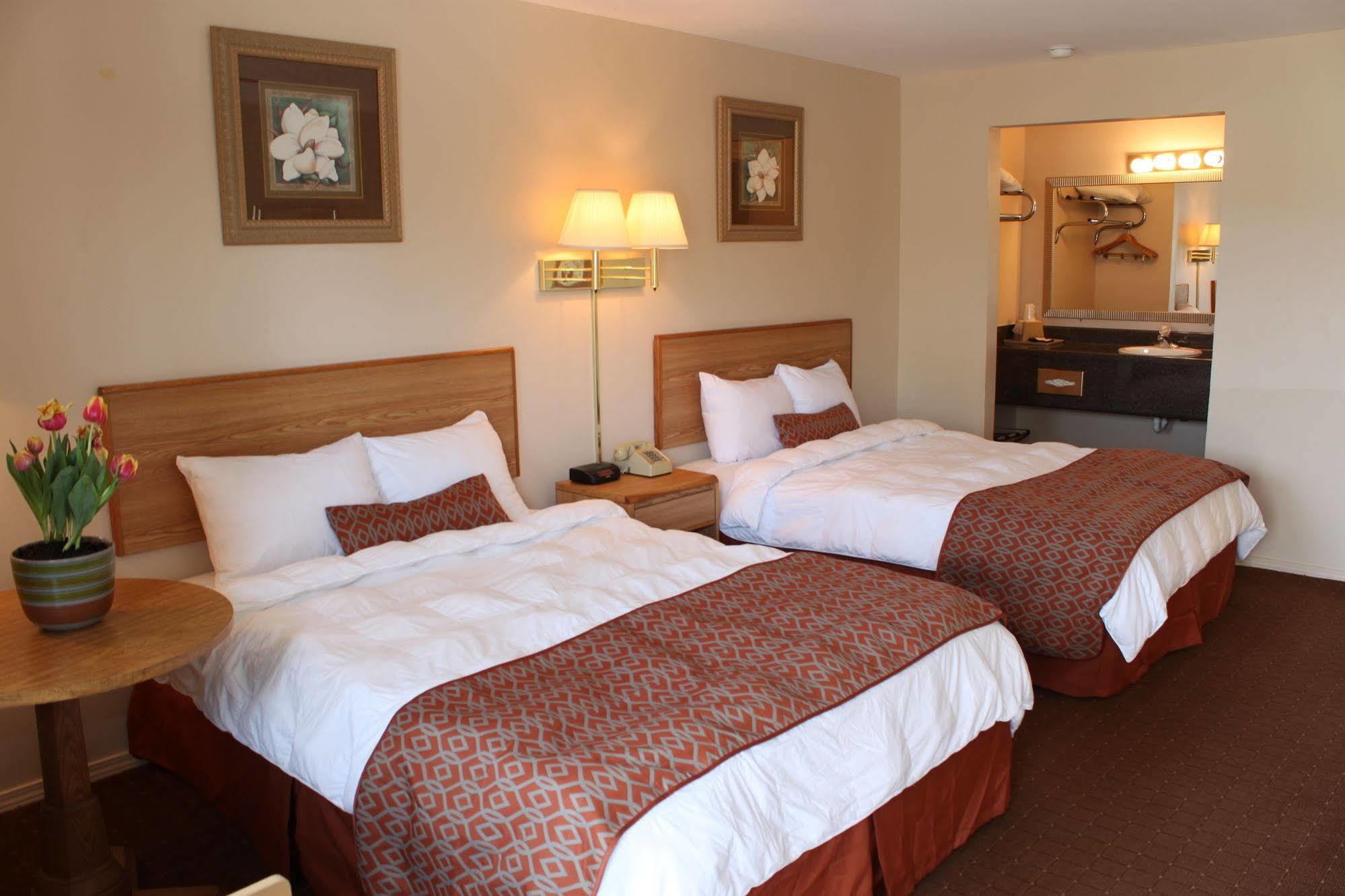 Regency Motel 2*