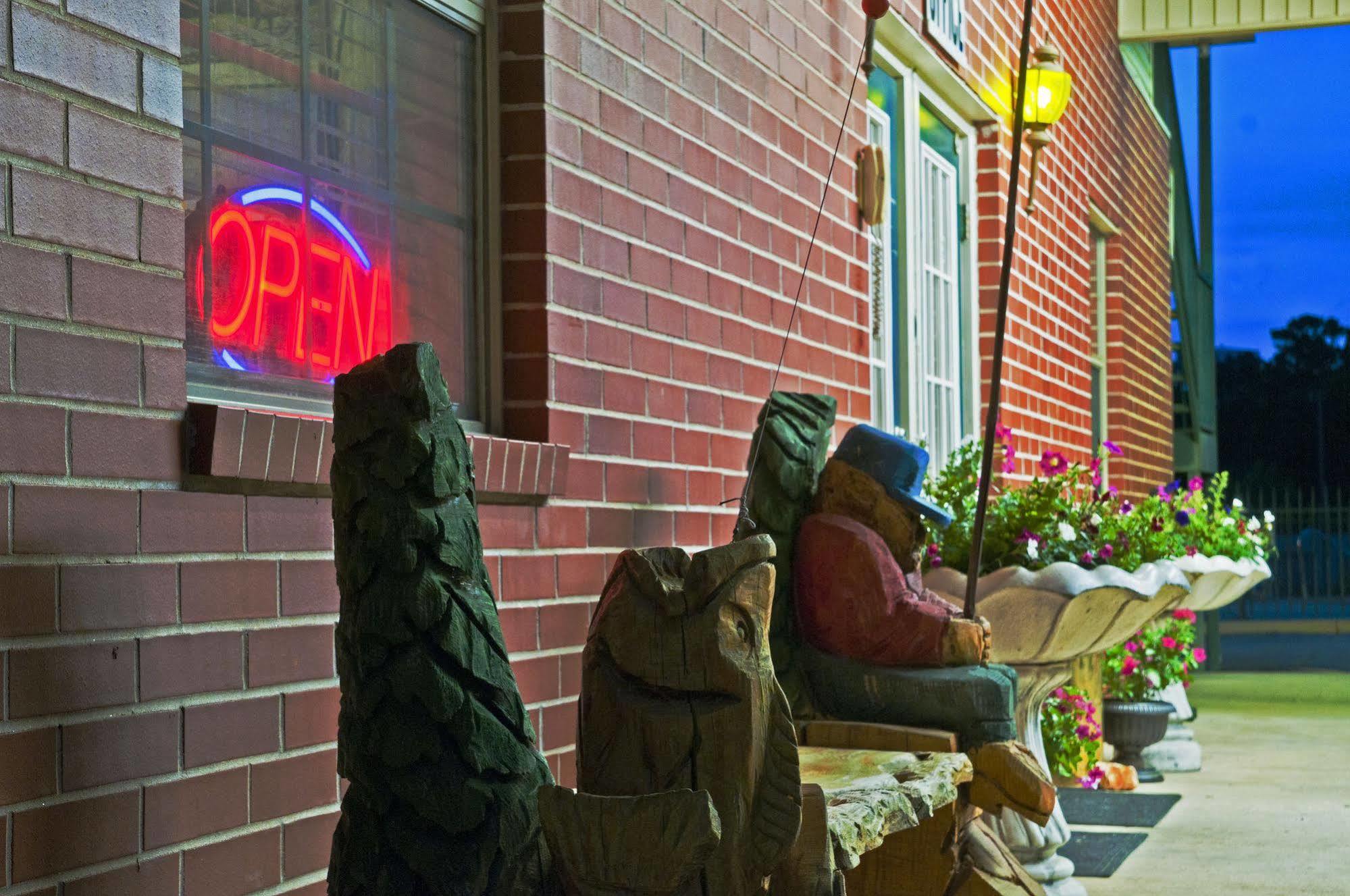 Regency Motel Eureka Springs